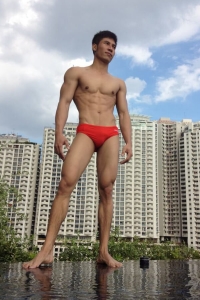 kla-muscular-asian-male-masage-therapist-bangkok-02