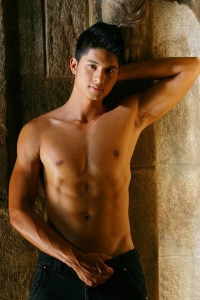 pon-thai-escort-massage-boy-bangkok-06